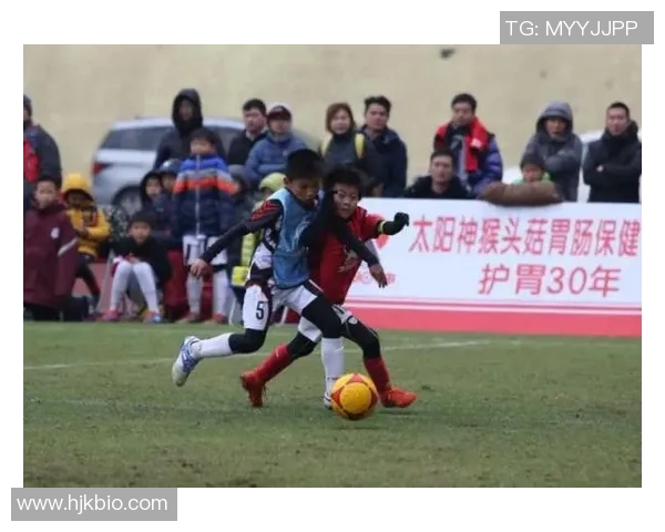 外国小球迷热衷足球球星影响力探析及其背后的文化现象